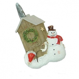  .   12    Holiday Outhouses