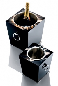      Deluxe. ¸     Horn & lacquer by Arcahorn Livorno Champagne cooler & ice bucket