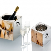      Deluxe. ¸     Horn & lacquer by Arcahorn Cubic Champagne cooler & ice bucket